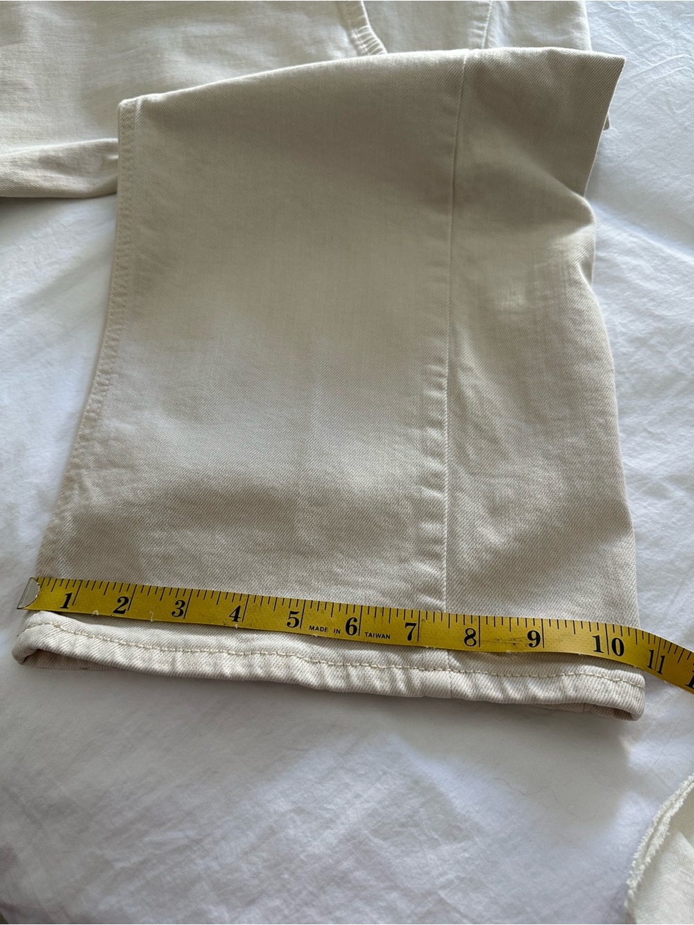 Old Navy high rise, wide leg jeans in cream, size 16 - Picture 11 of 13